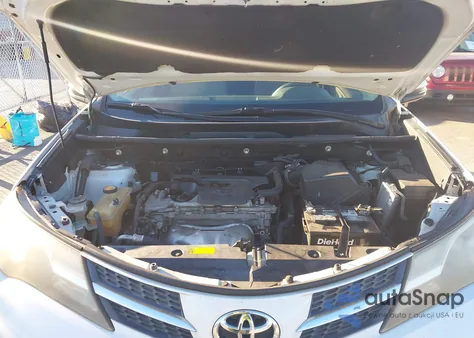 2015 Toyota Rav4 Xle from USA, damaged, VIN 2T3WFREV1FW174651